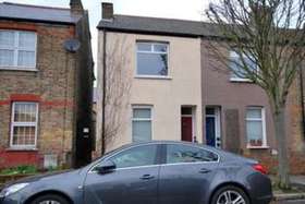 2 bedroom End of Ter...